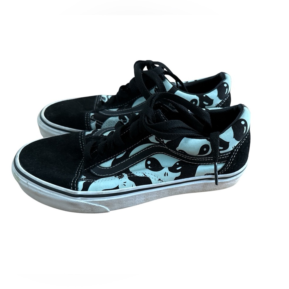 Vans Old Skool Alien Glow In The Dark rare size men 5.5, women 7